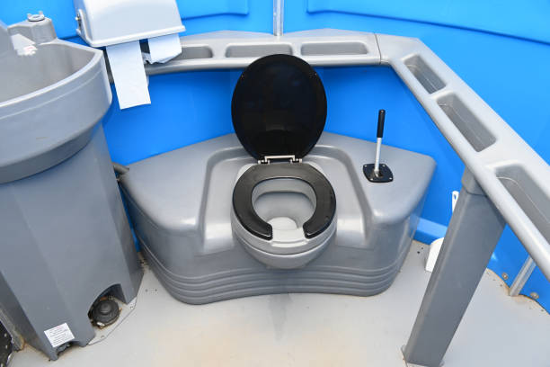 Porta potty delivery and setup in Lofall, WA